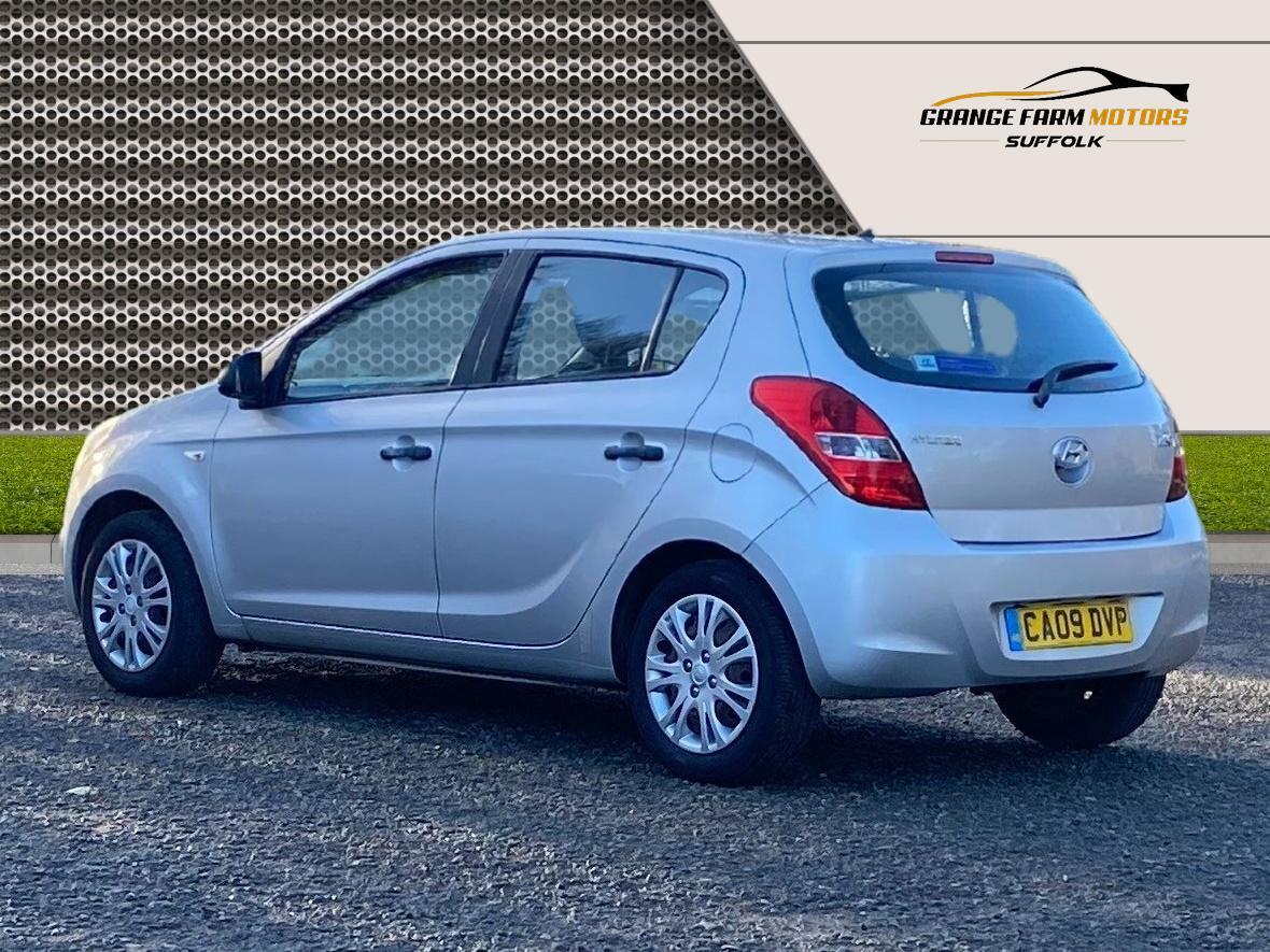 Hyundai i20 1.2 Classic Hatchback 5dr Petrol Manual Euro 4 (77 bhp)