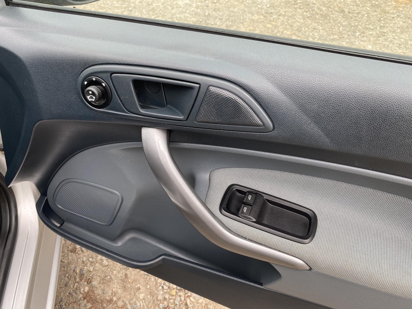 Ford Fiesta 1.25 Edge Hatchback 5dr Petrol Manual (129 g/km, 81 bhp)