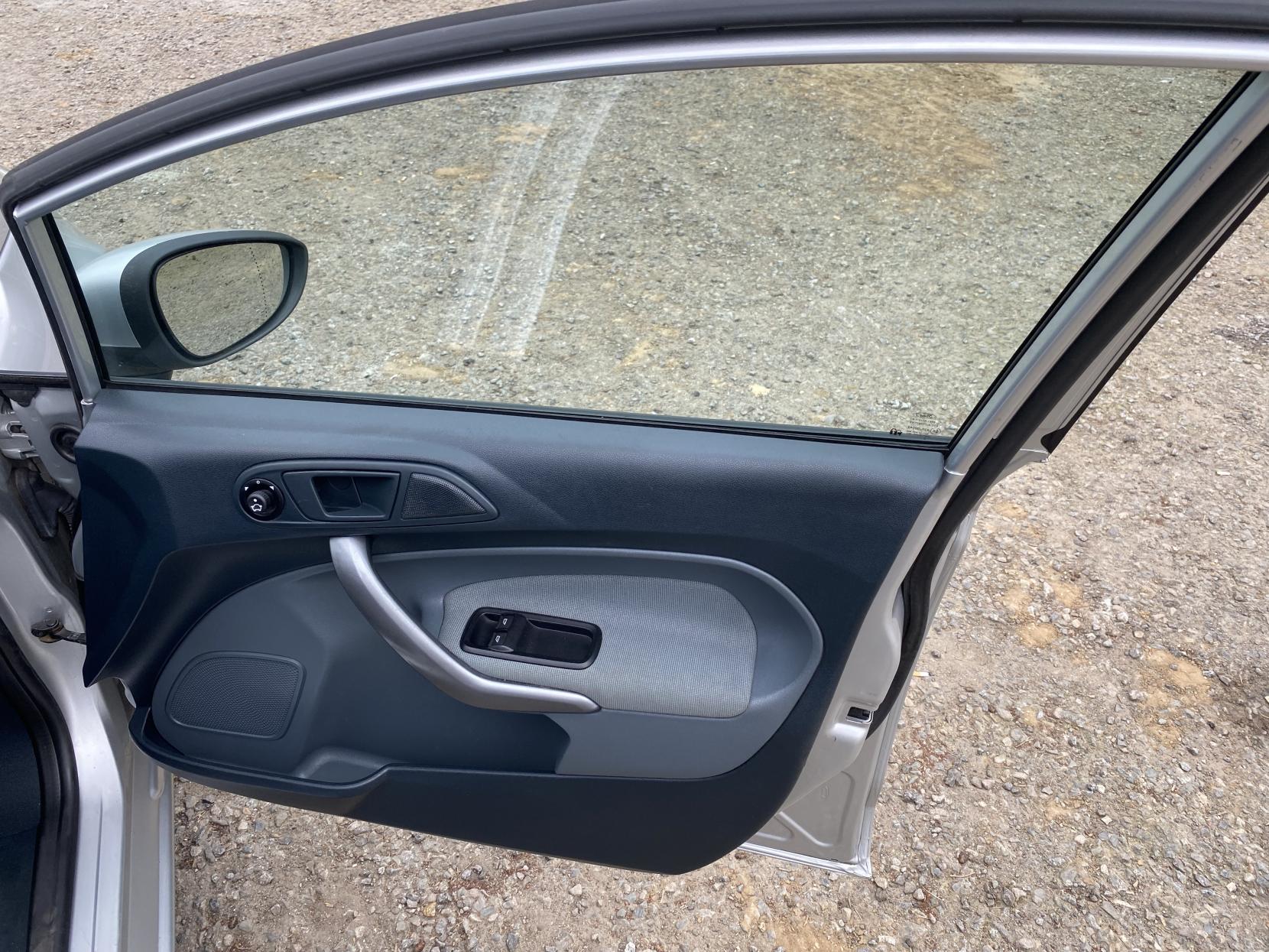 Ford Fiesta 1.25 Edge Hatchback 5dr Petrol Manual (129 g/km, 81 bhp)