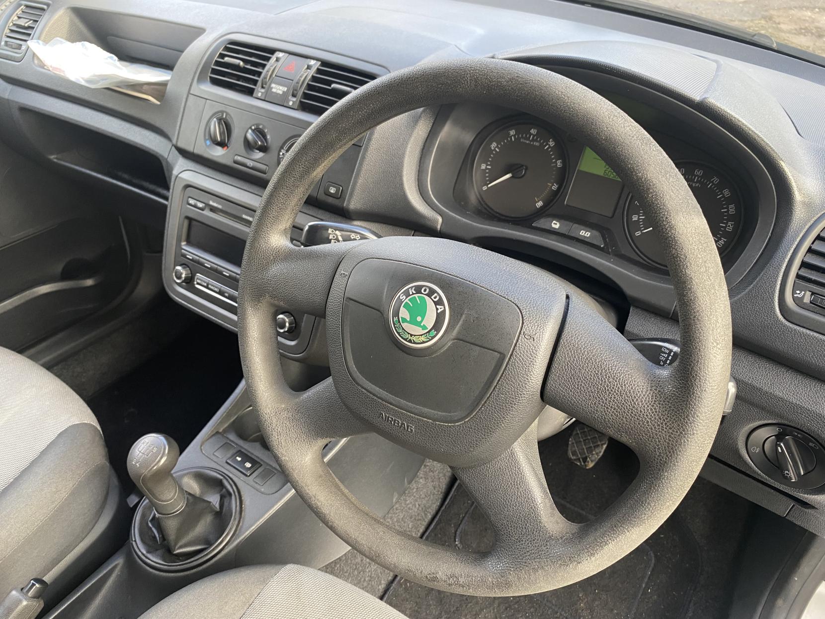 Skoda Fabia 1.2 S Hatchback 5dr Petrol Manual Euro 5 (60 ps)