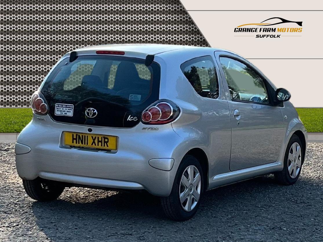 Toyota AYGO 1.0 VVT-i Ice Hatchback 3dr Petrol Manual Euro 5 (67 ps)