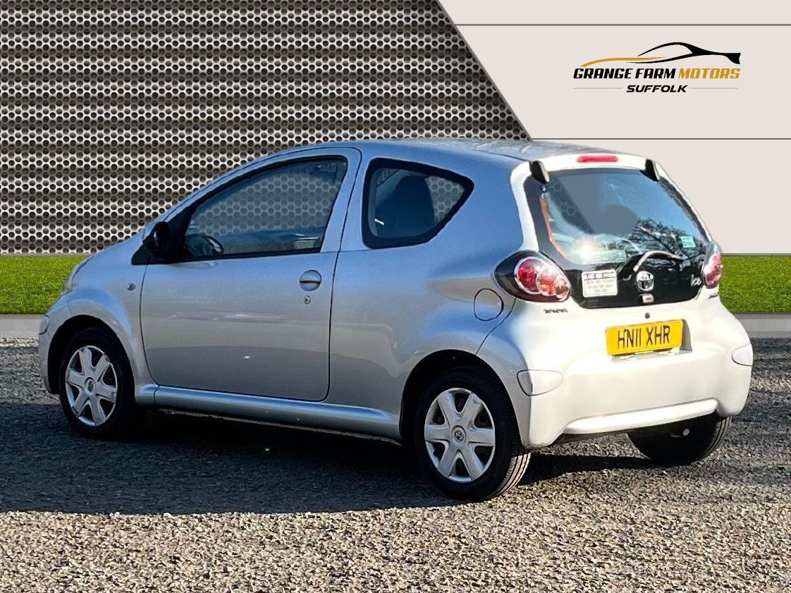Toyota AYGO 1.0 VVT-i Ice Hatchback 3dr Petrol Manual Euro 5 (67 ps)