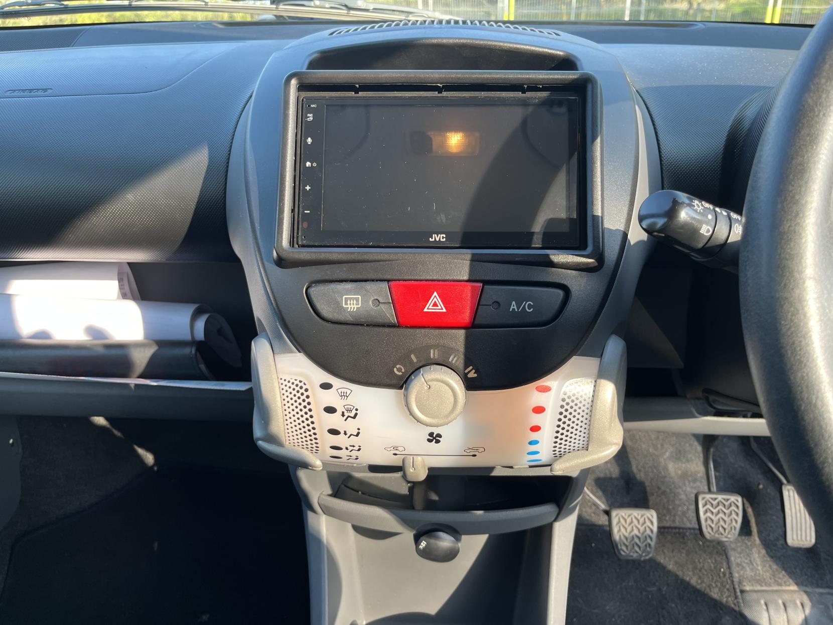 Toyota AYGO 1.0 VVT-i Ice Hatchback 3dr Petrol Manual Euro 5 (67 ps)