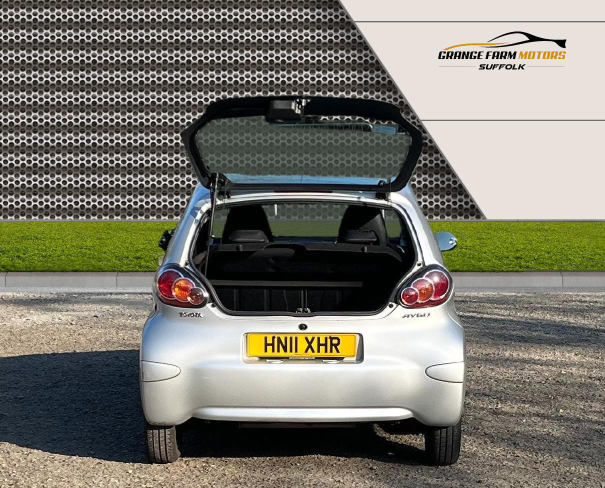 Toyota AYGO 1.0 VVT-i Ice Hatchback 3dr Petrol Manual Euro 5 (67 ps)