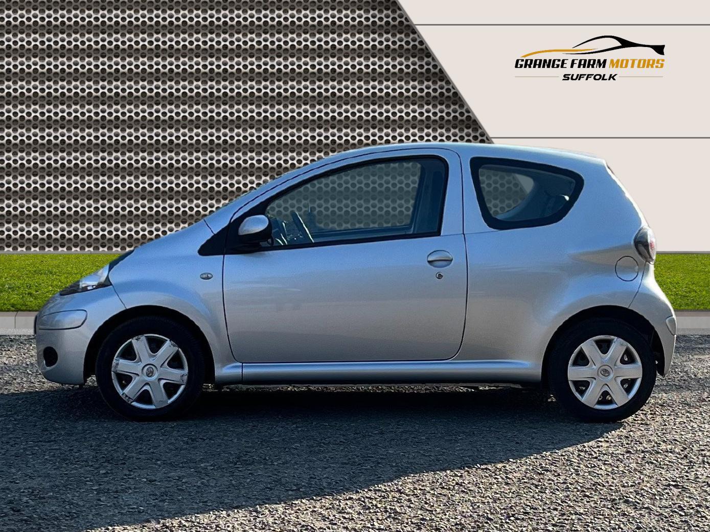 Toyota AYGO 1.0 VVT-i Ice Hatchback 3dr Petrol Manual Euro 5 (67 ps)