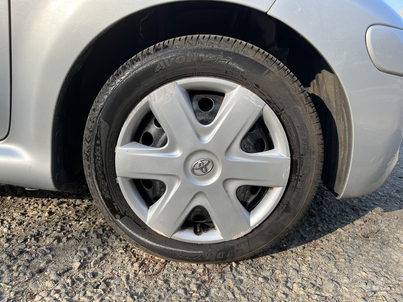 Toyota AYGO 1.0 VVT-i Ice Hatchback 3dr Petrol Manual Euro 5 (67 ps)