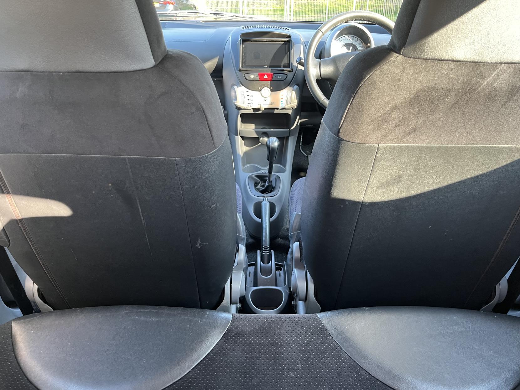 Toyota AYGO 1.0 VVT-i Ice Hatchback 3dr Petrol Manual Euro 5 (67 ps)