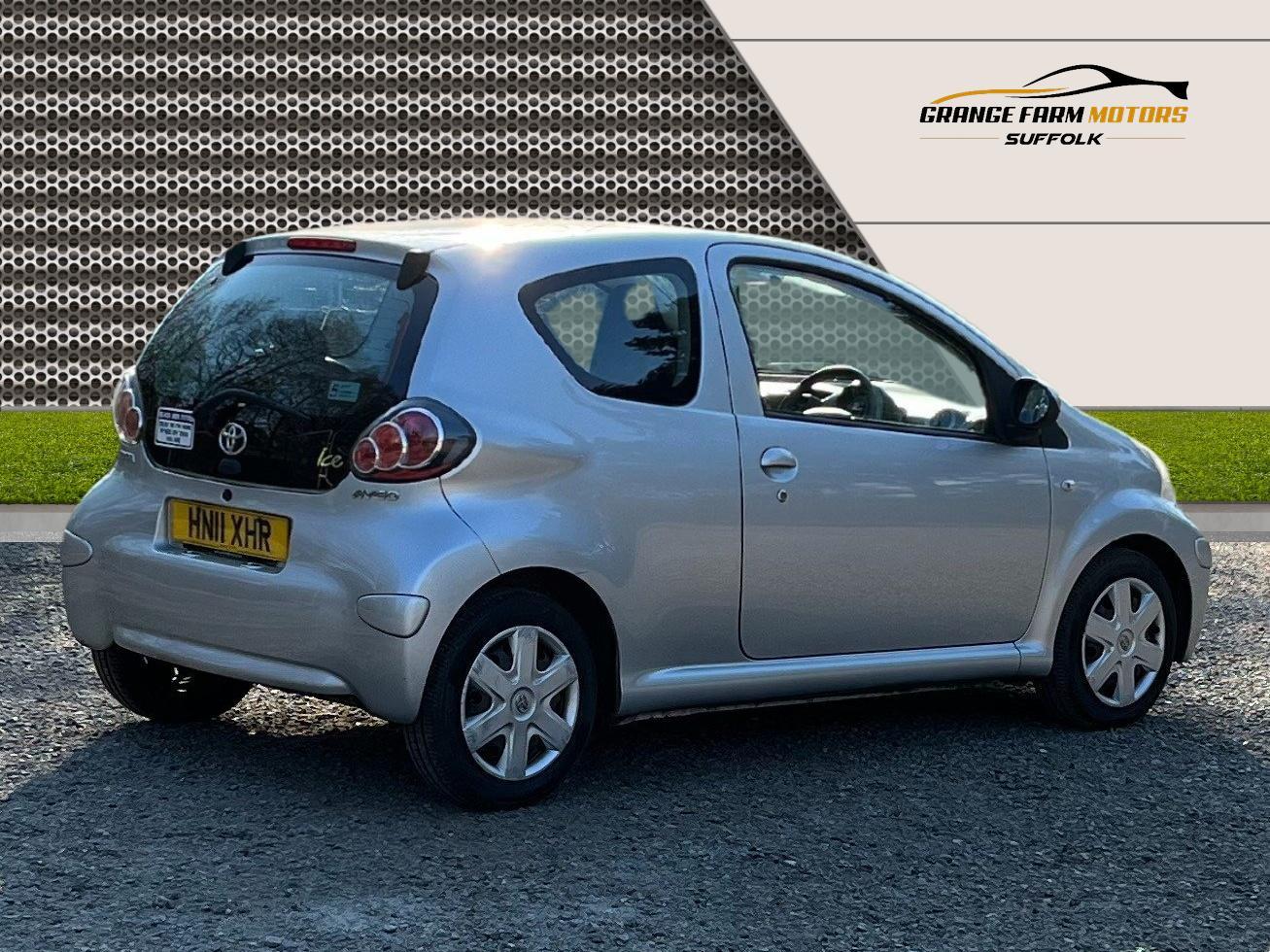 Toyota AYGO 1.0 VVT-i Ice Hatchback 3dr Petrol Manual Euro 5 (67 ps)