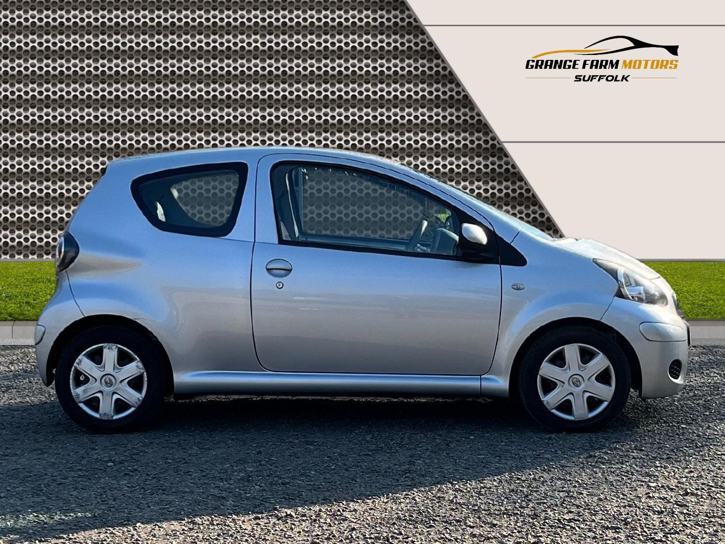 Toyota AYGO 1.0 VVT-i Ice Hatchback 3dr Petrol Manual Euro 5 (67 ps)