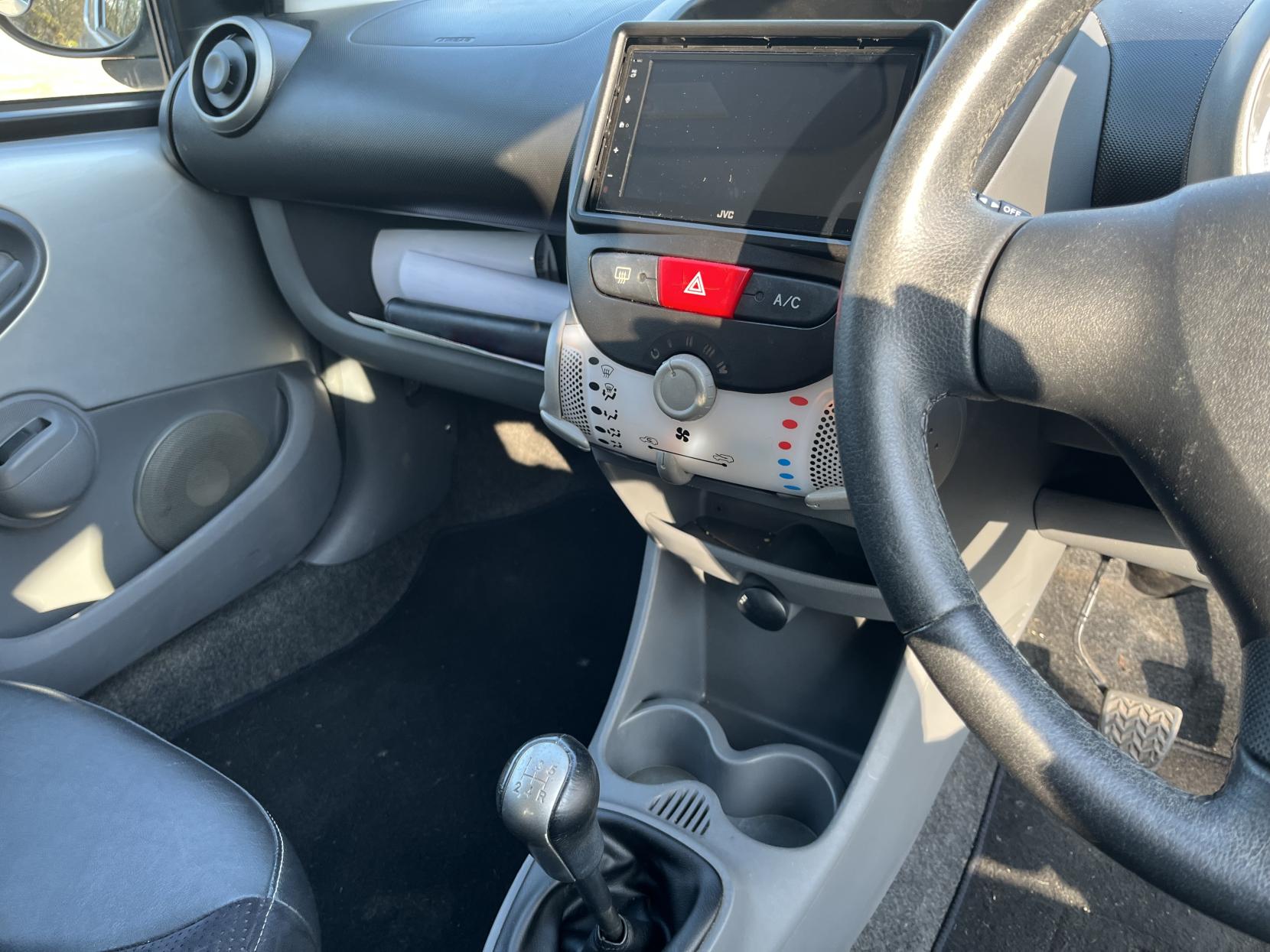 Toyota AYGO 1.0 VVT-i Ice Hatchback 3dr Petrol Manual Euro 5 (67 ps)