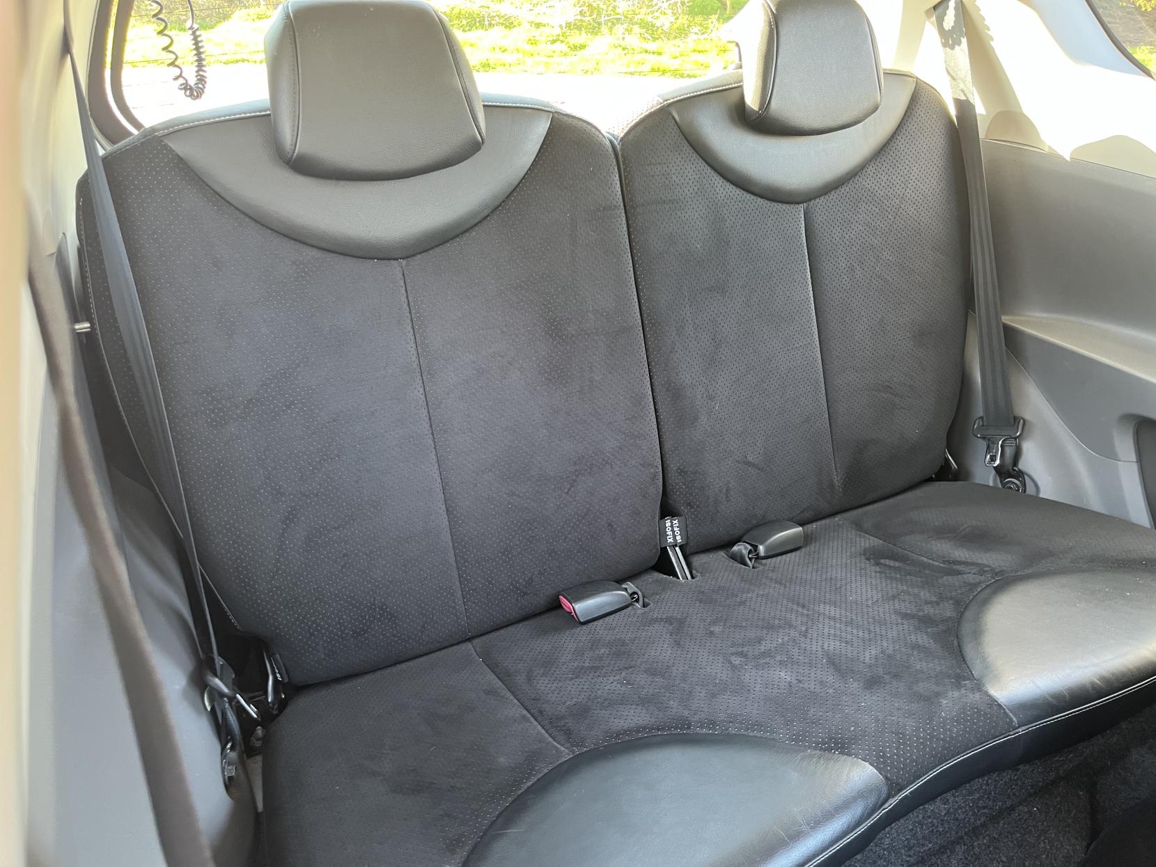 Toyota AYGO 1.0 VVT-i Ice Hatchback 3dr Petrol Manual Euro 5 (67 ps)