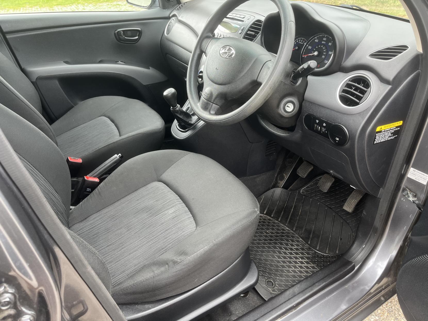 Hyundai i10 1.2 Classic Hatchback 5dr Petrol Manual Euro 5 (85 bhp)