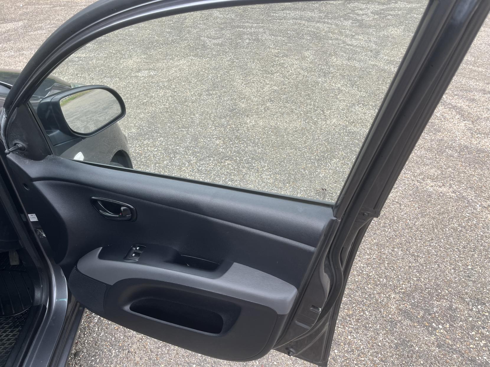 Hyundai i10 1.2 Classic Hatchback 5dr Petrol Manual Euro 5 (85 bhp)