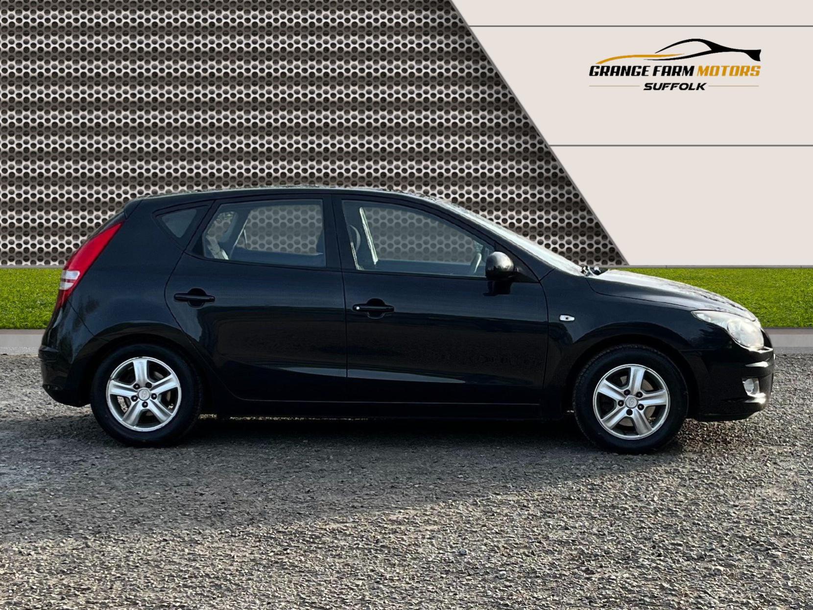 Hyundai i30 1.4 Comfort Hatchback 5dr Petrol Manual Euro 4 (108 bhp)