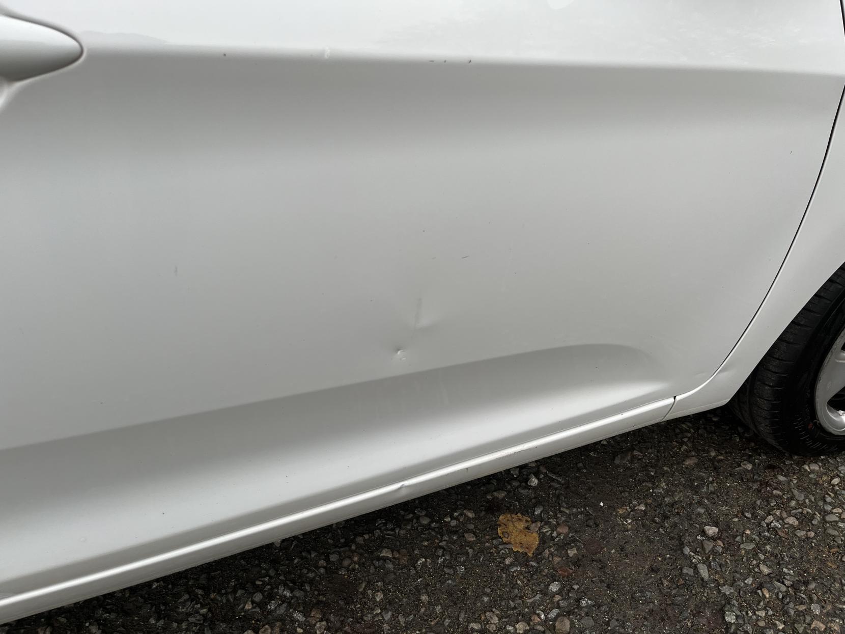 Kia Picanto 1.0 1 Hatchback 5dr Petrol Manual Euro 5 (68 bhp)