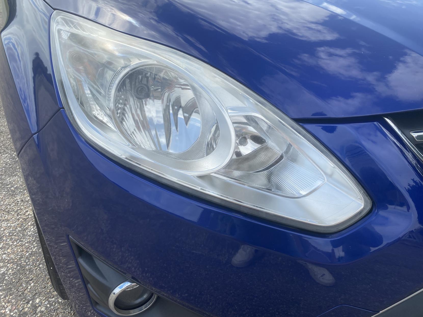Ford C-Max 1.6 Zetec MPV 5dr Petrol Manual Euro 5 (105 ps)