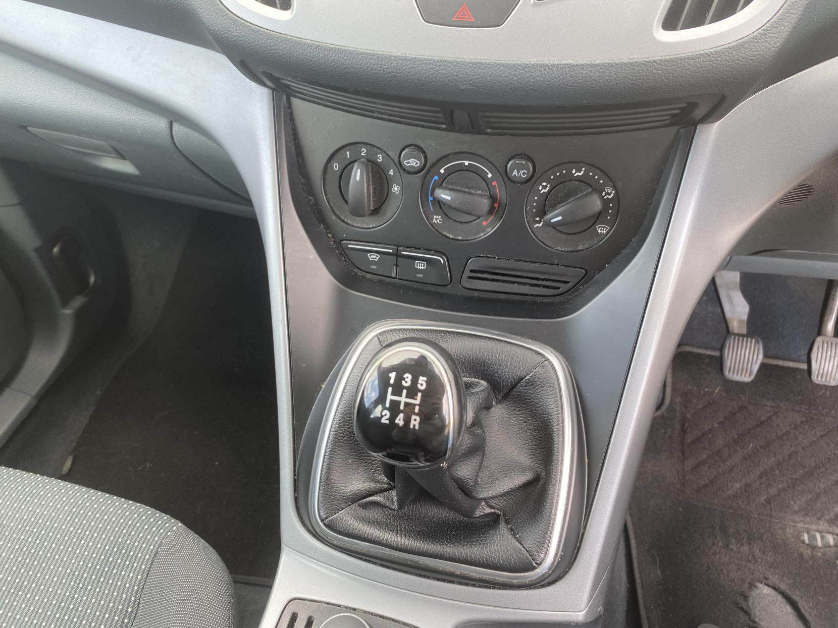 Ford C-Max 1.6 Zetec MPV 5dr Petrol Manual Euro 5 (105 ps)