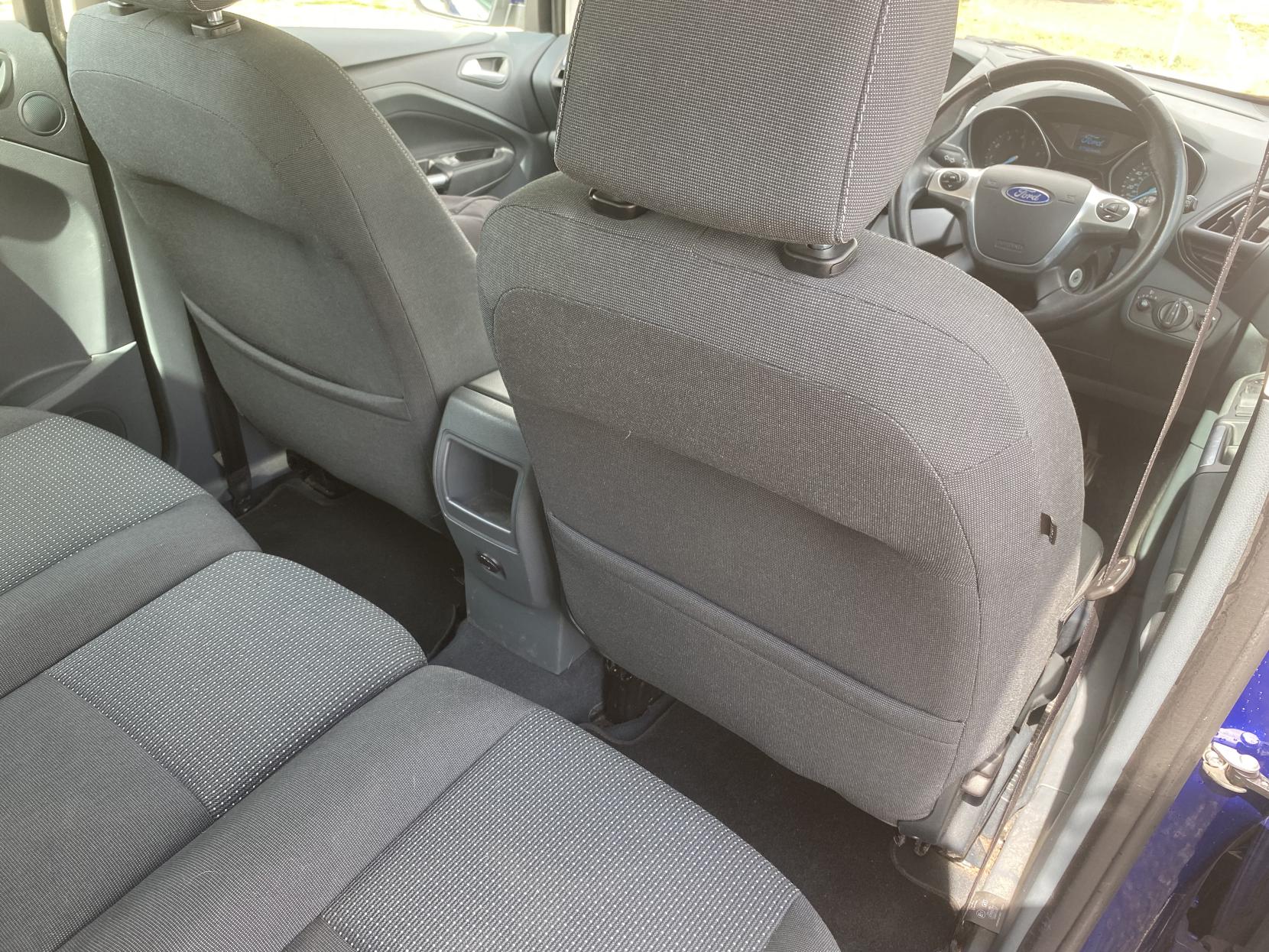 Ford C-Max 1.6 Zetec MPV 5dr Petrol Manual Euro 5 (105 ps)