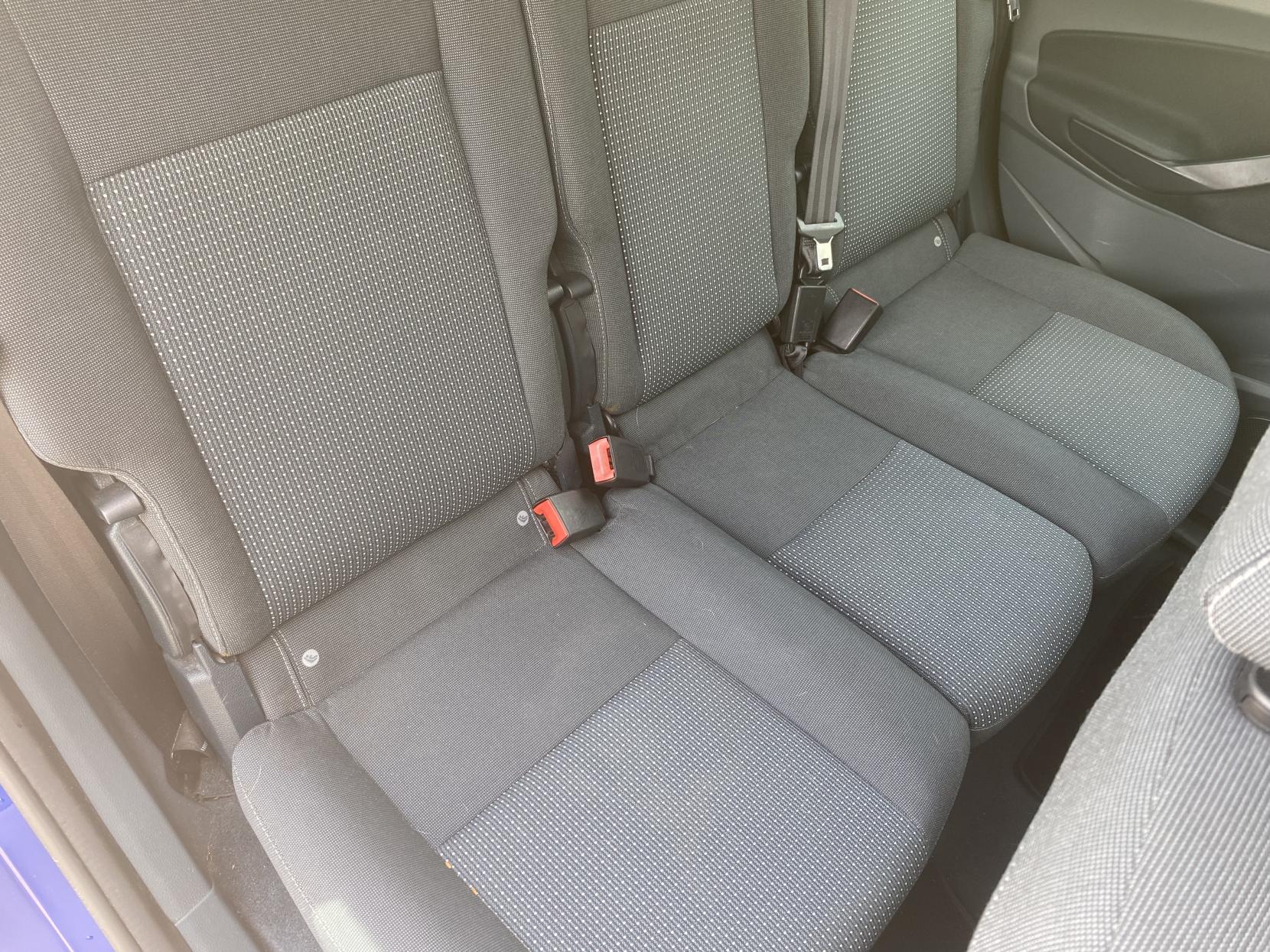 Ford C-Max 1.6 Zetec MPV 5dr Petrol Manual Euro 5 (105 ps)