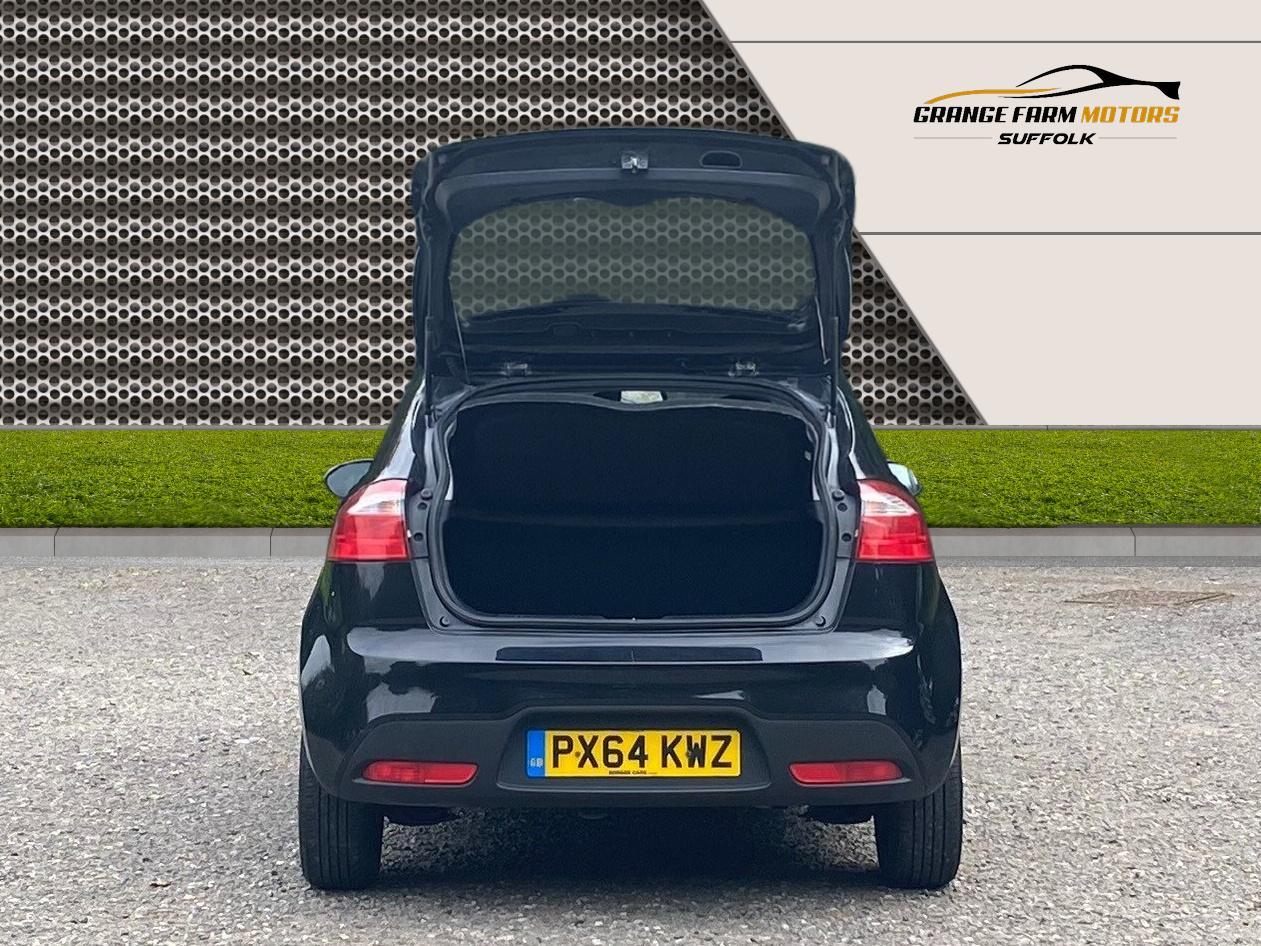 Nissan Juke 1.6 Acenta Premium SUV 5dr Petrol Manual Euro 5 (117 ps)