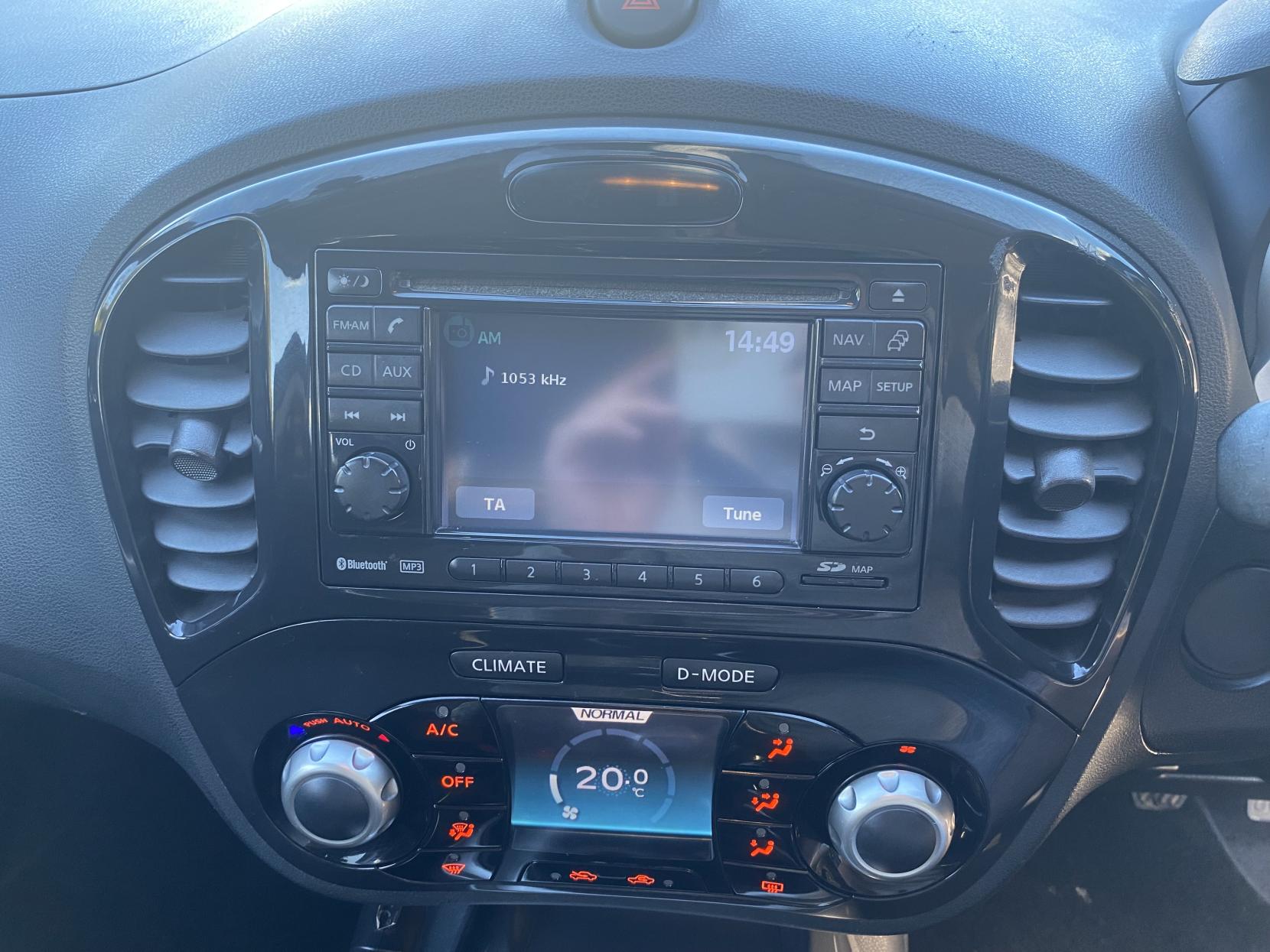 Nissan Juke 1.6 Acenta Premium SUV 5dr Petrol Manual Euro 5 (117 ps)