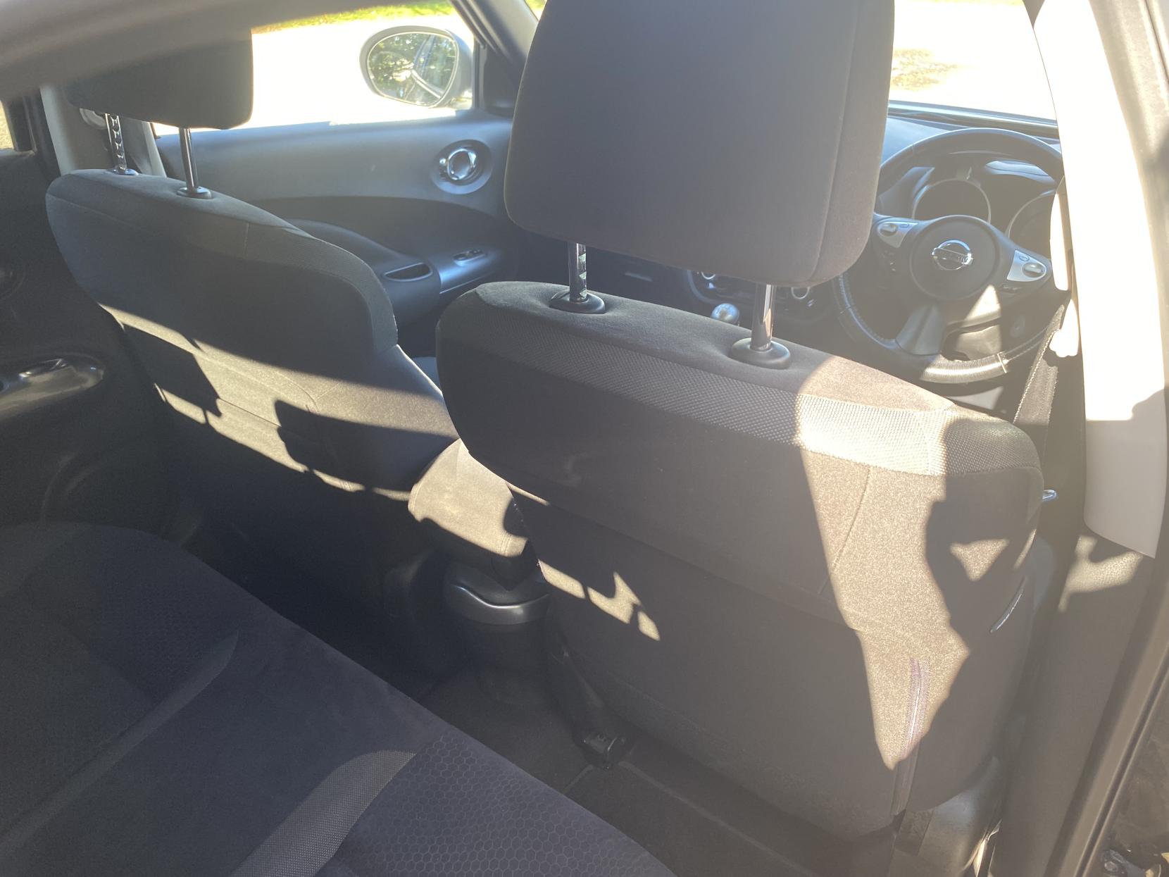 Nissan Juke 1.6 Acenta Premium SUV 5dr Petrol Manual Euro 5 (117 ps)
