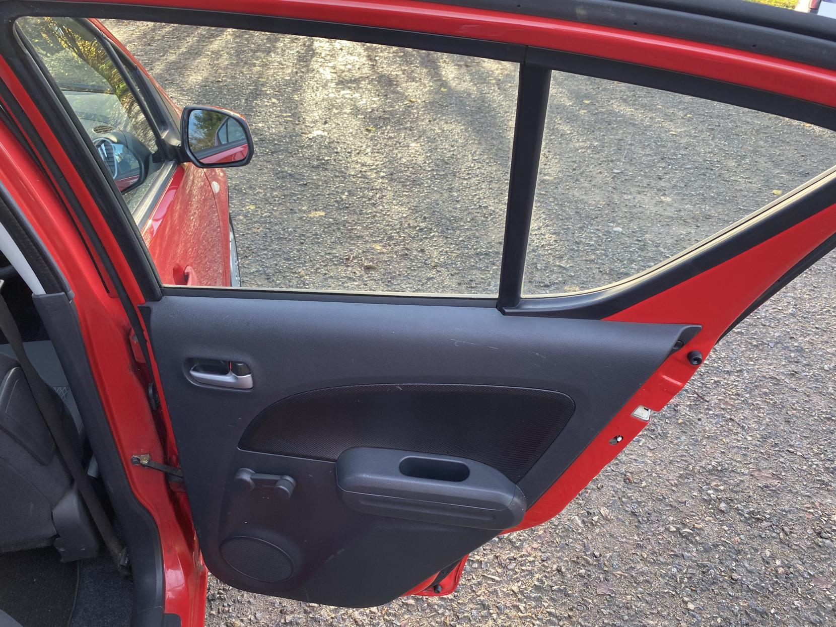 Suzuki Splash 1.0 12V SZ2 MPV 5dr Petrol Manual Euro 5 (68 ps)