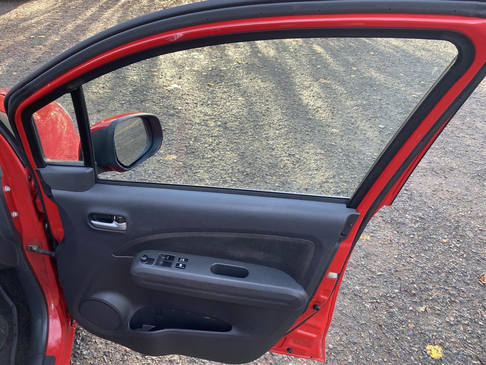 Suzuki Splash 1.0 12V SZ2 MPV 5dr Petrol Manual Euro 5 (68 ps)