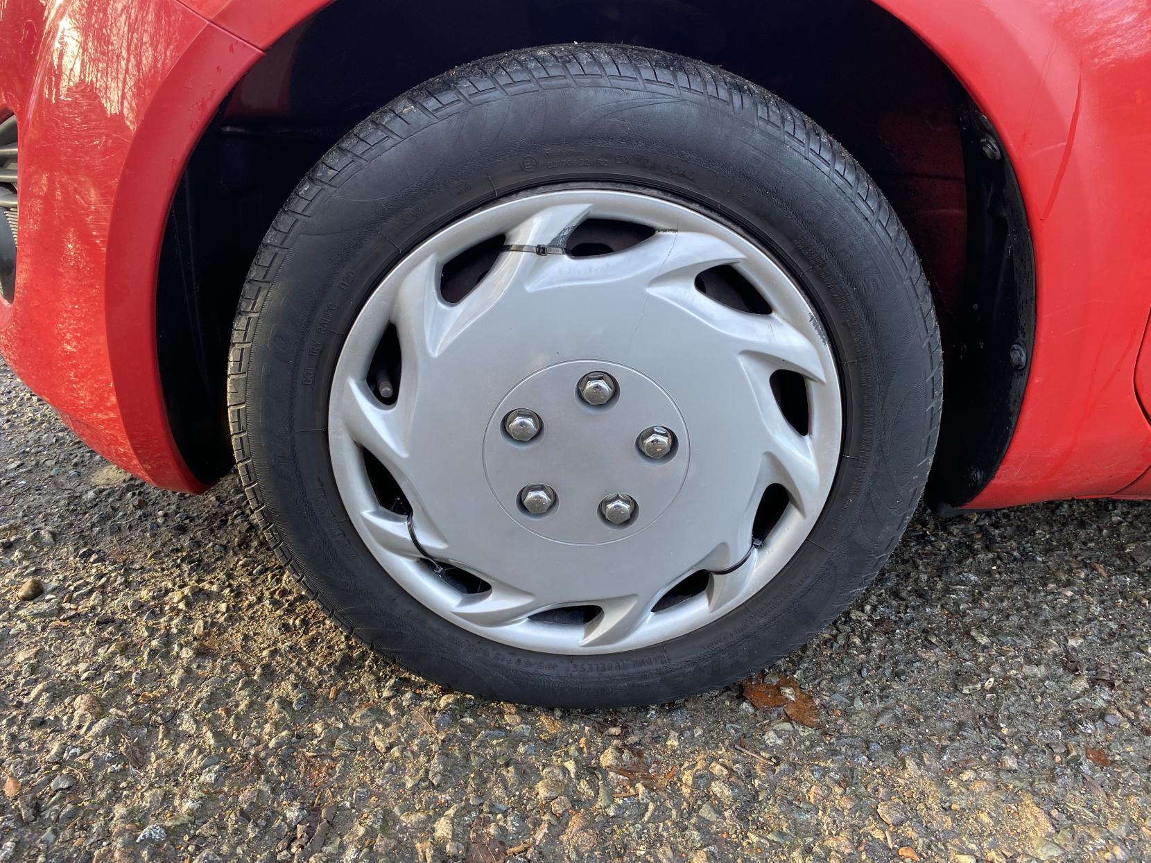 Suzuki Splash 1.0 12V SZ2 MPV 5dr Petrol Manual Euro 5 (68 ps)