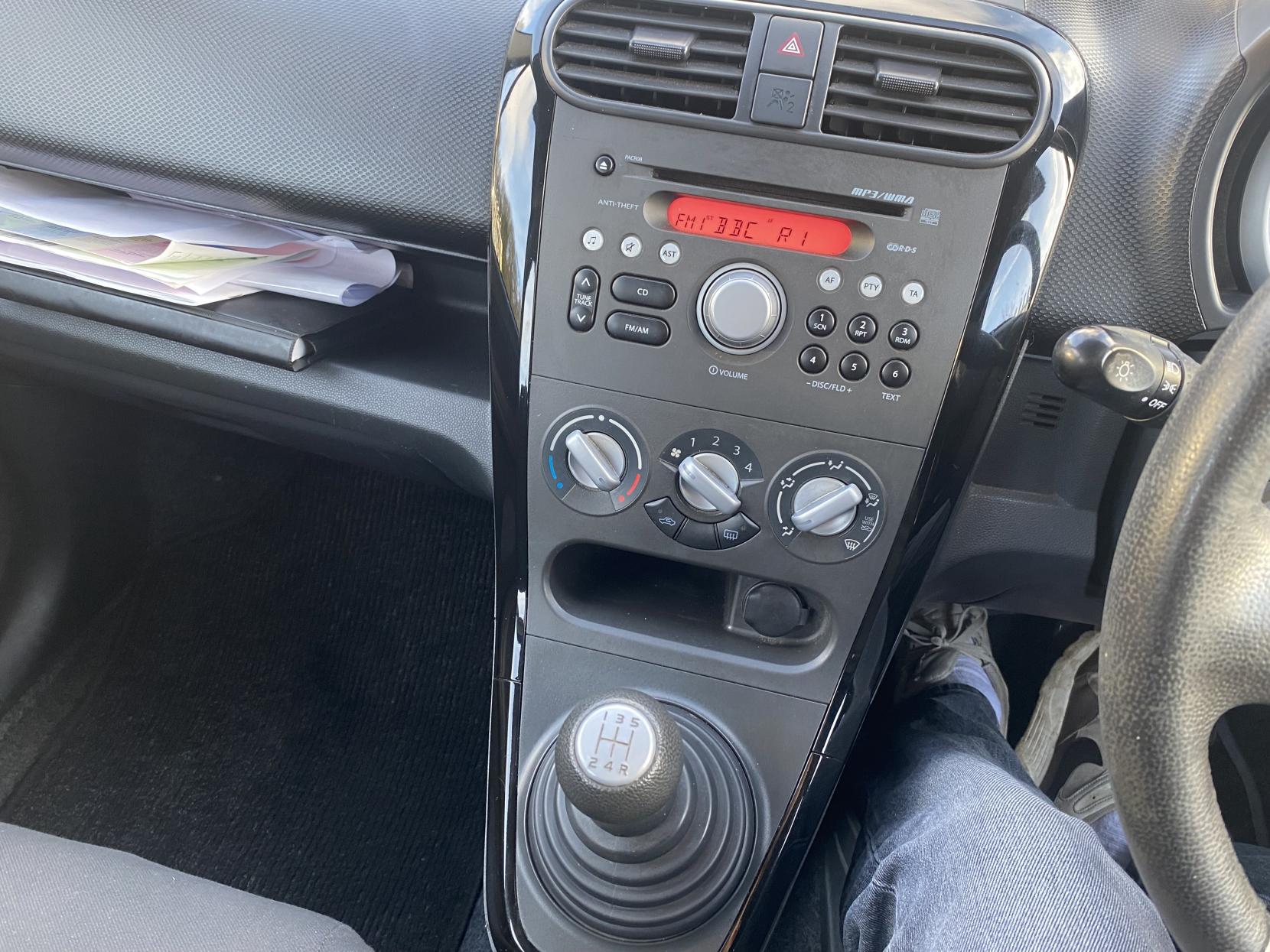 Suzuki Splash 1.0 12V SZ2 MPV 5dr Petrol Manual Euro 5 (68 ps)