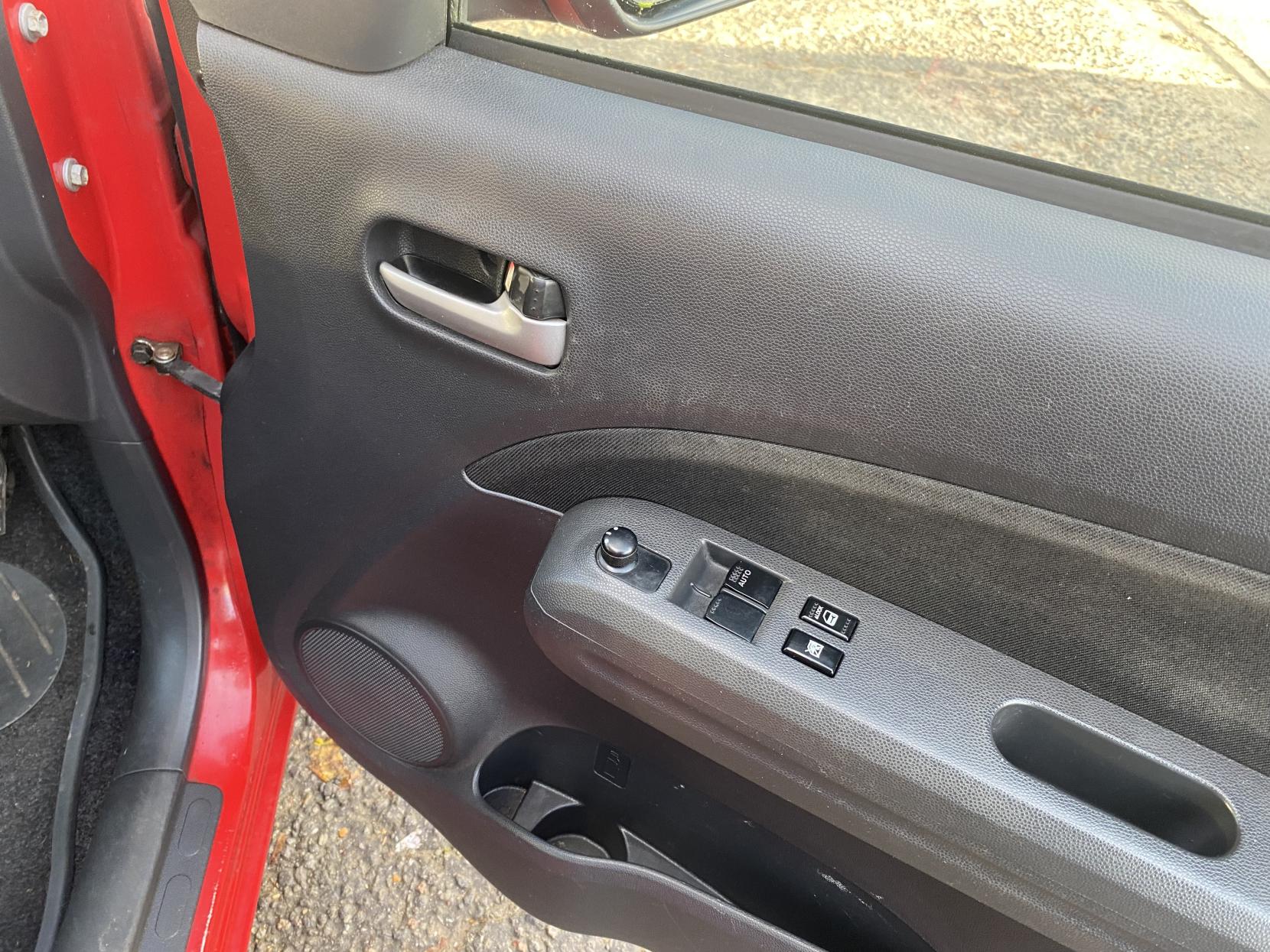 Suzuki Splash 1.0 12V SZ2 MPV 5dr Petrol Manual Euro 5 (68 ps)