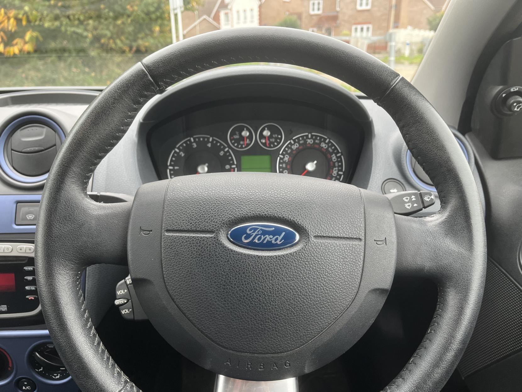 Ford Fiesta 1.4 Zetec Blue Edition Hatchback 5dr Petrol Manual (147 g/km, 79 bhp)