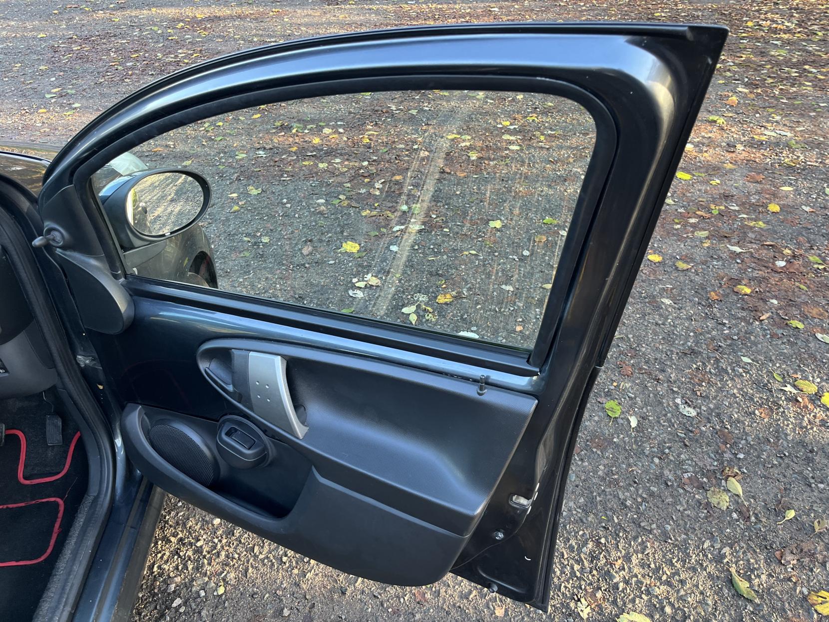 Peugeot 107 1.0 12V Active Hatchback 5dr Petrol Manual Euro 5 (68 ps)