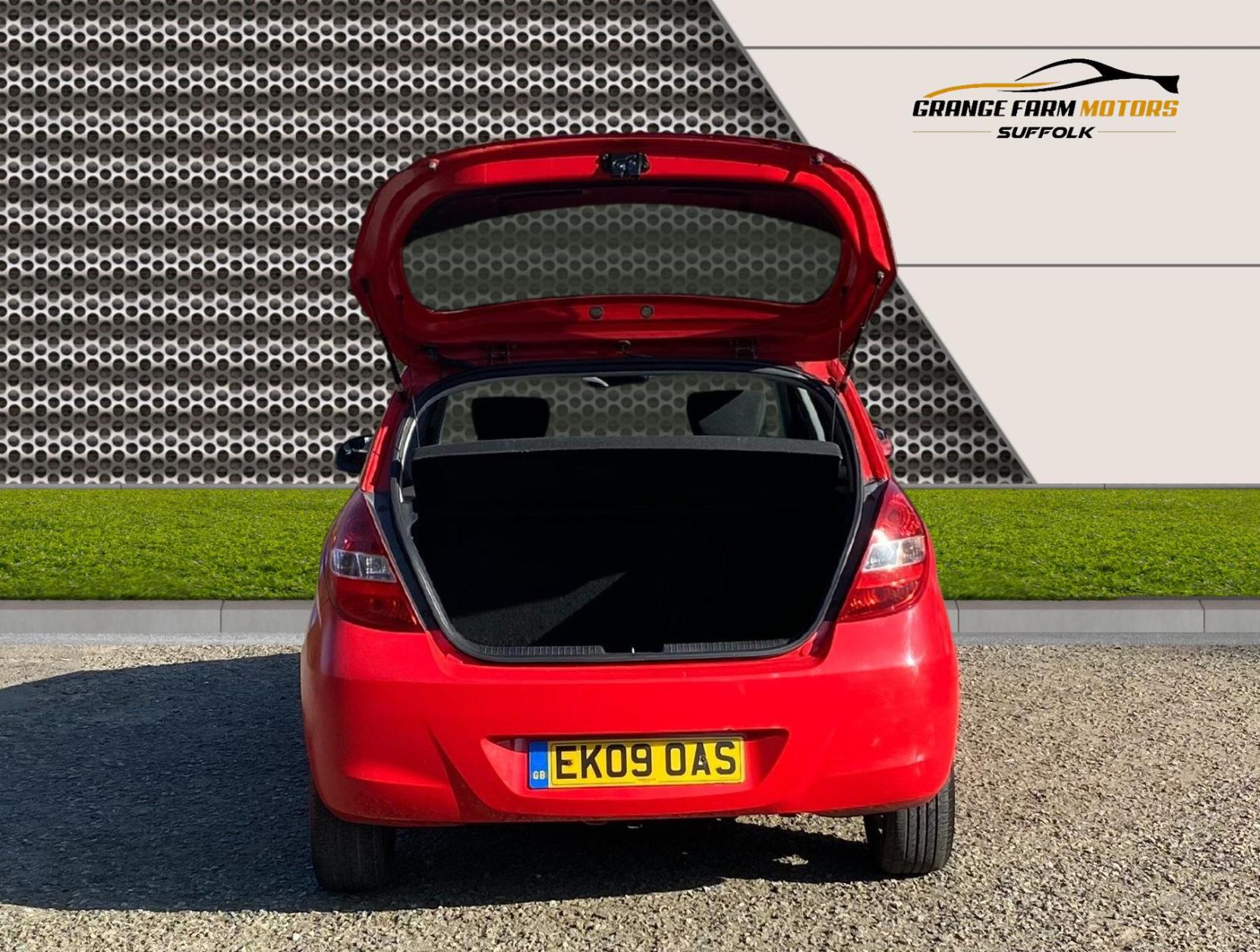 Hyundai i20 1.2 Comfort Hatchback 5dr Petrol Manual Euro 4 (77 bhp)