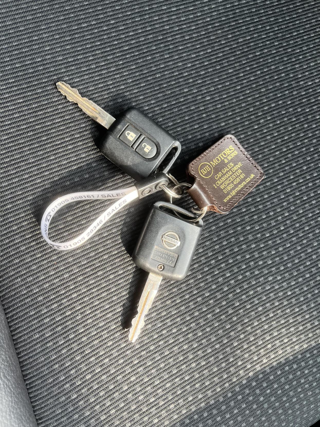 Nissan Note 1.4 16V n-tec+ Hatchback 5dr Petrol Manual Euro 5 (88 ps)