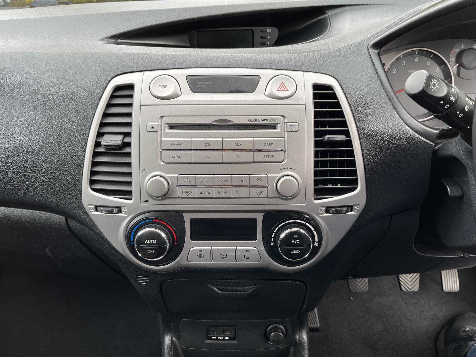 Hyundai i20 1.4 Style Hatchback 5dr Petrol Manual Euro 4 (99 bhp)