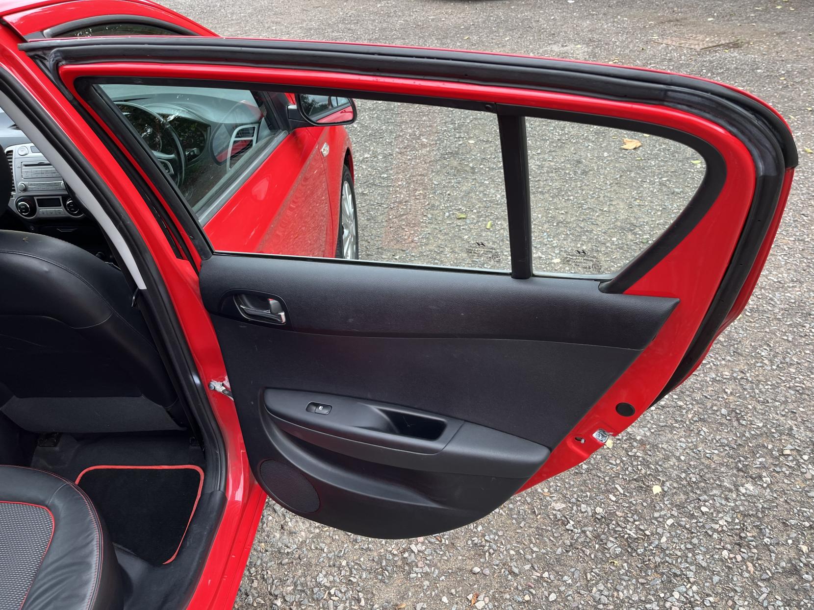 Hyundai i20 1.4 Style Hatchback 5dr Petrol Manual Euro 4 (99 bhp)