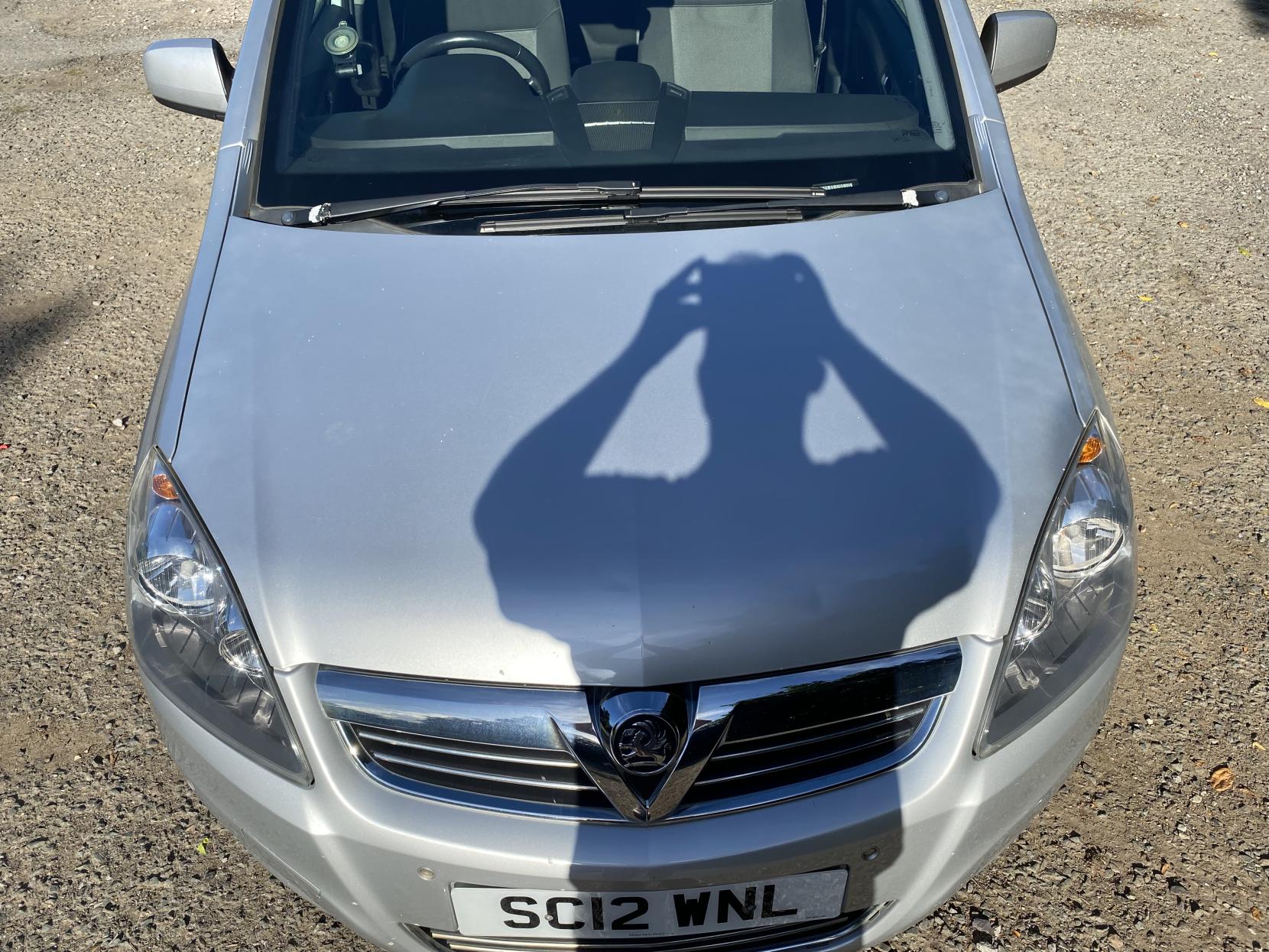 Vauxhall Zafira 1.6 16V Exclusiv MPV 5dr Petrol Manual Euro 5 (115 ps)