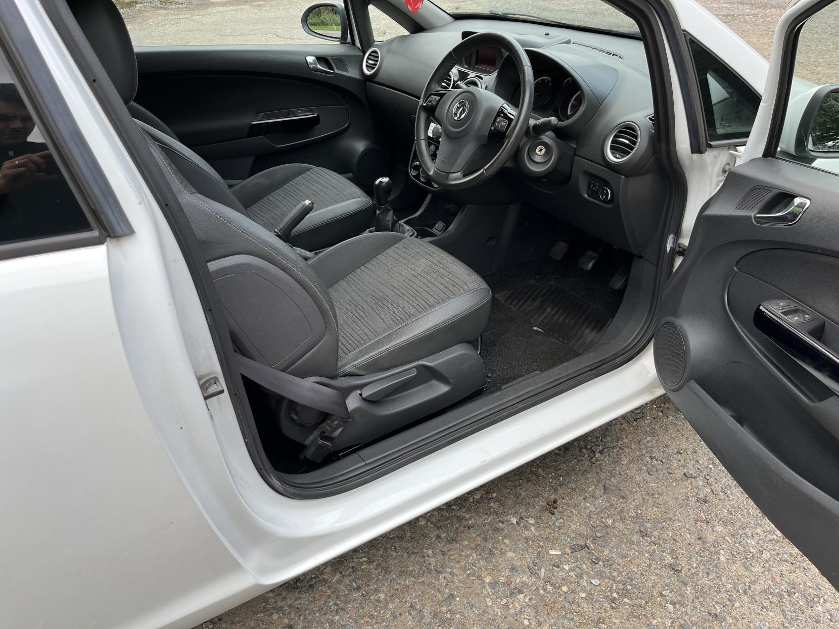 Vauxhall Corsa 1.2 16V Excite Hatchback 3dr Petrol Manual Euro 5 (A/C) (85 ps)