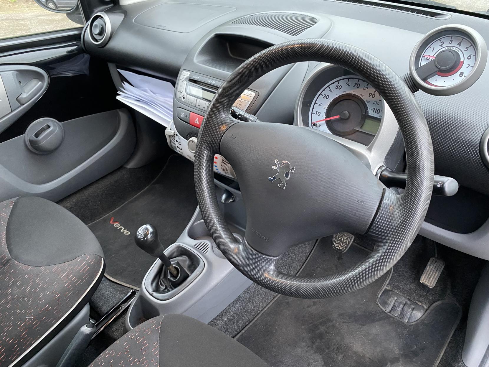 Peugeot 107 1.0 12V Verve Hatchback 5dr Petrol Manual Euro 4 (68 ps)