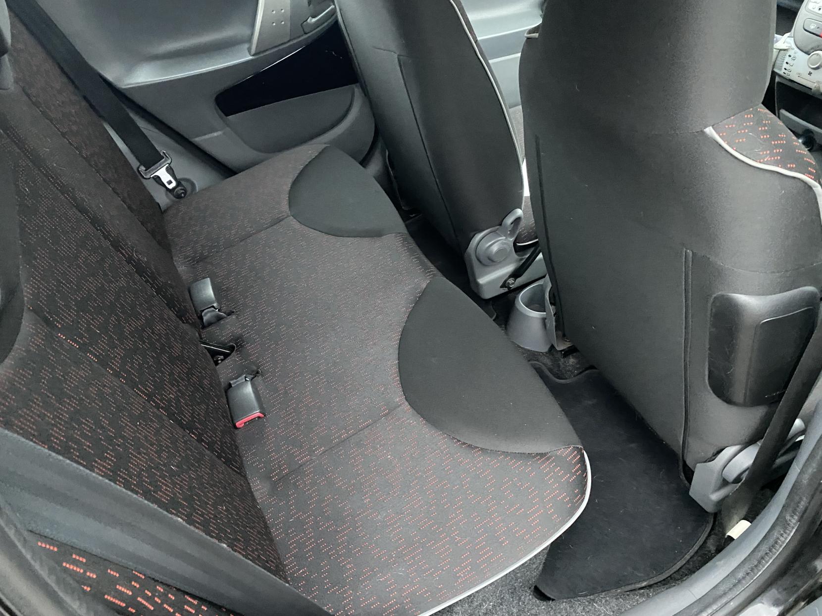 Peugeot 107 1.0 12V Verve Hatchback 5dr Petrol Manual Euro 4 (68 ps)