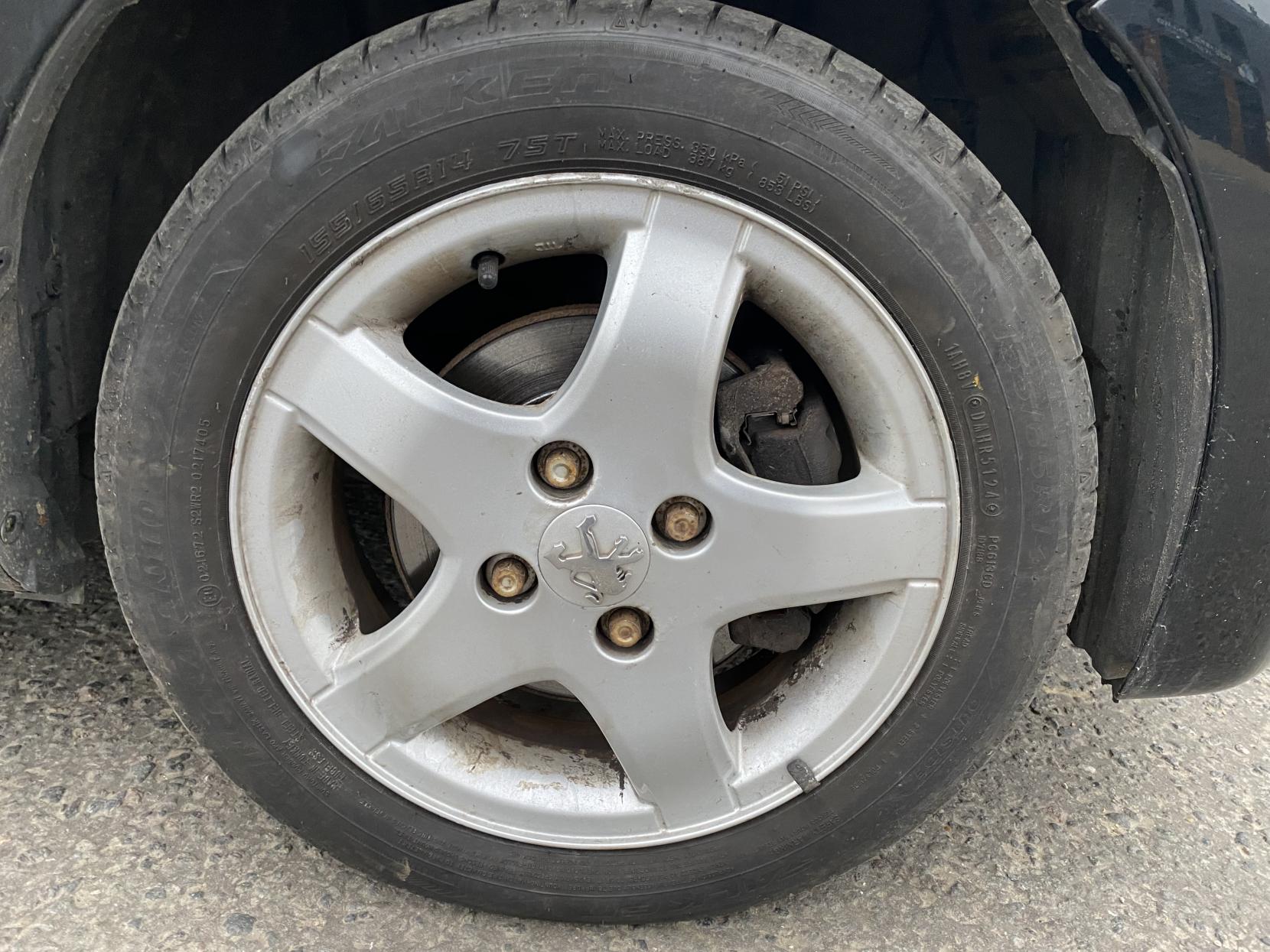 Peugeot 107 1.0 12V Verve Hatchback 5dr Petrol Manual Euro 4 (68 ps)