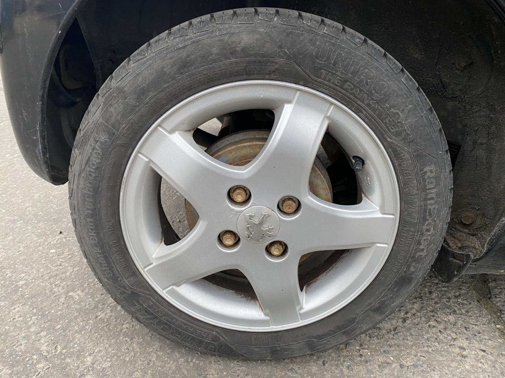 Peugeot 107 1.0 12V Verve Hatchback 5dr Petrol Manual Euro 4 (68 ps)