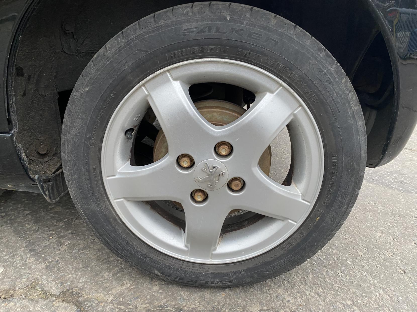 Peugeot 107 1.0 12V Verve Hatchback 5dr Petrol Manual Euro 4 (68 ps)