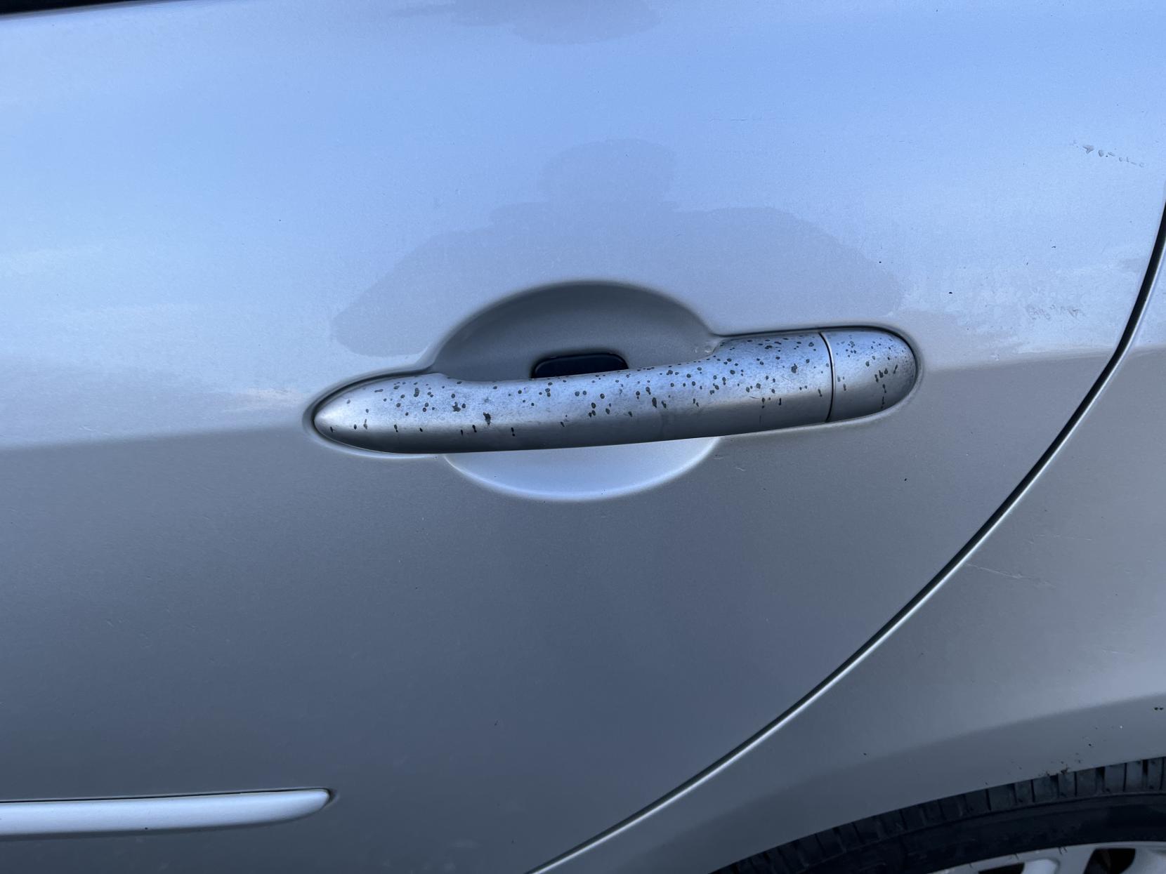 Renault Clio 1.2 Dynamique Hatchback 5dr Petrol Manual Euro 4 (75 ps)