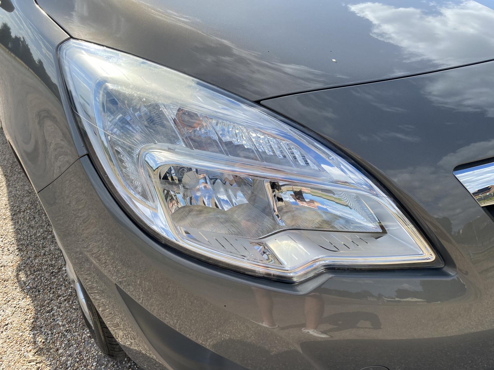 Vauxhall Meriva 1.4 16V S MPV 5dr Petrol Manual Euro 5 (AC) (100 ps)
