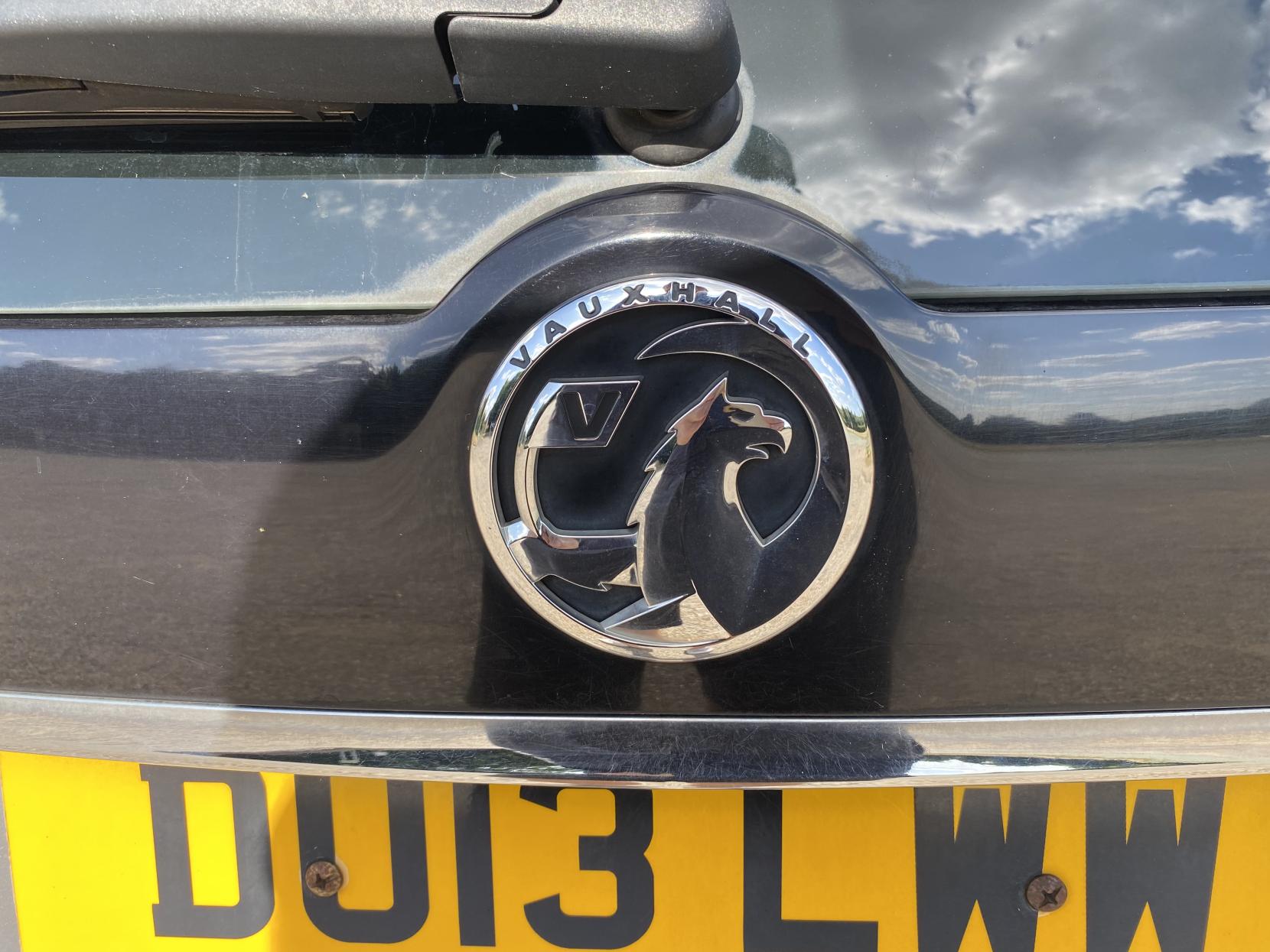 Vauxhall Meriva 1.4 16V S MPV 5dr Petrol Manual Euro 5 (AC) (100 ps)