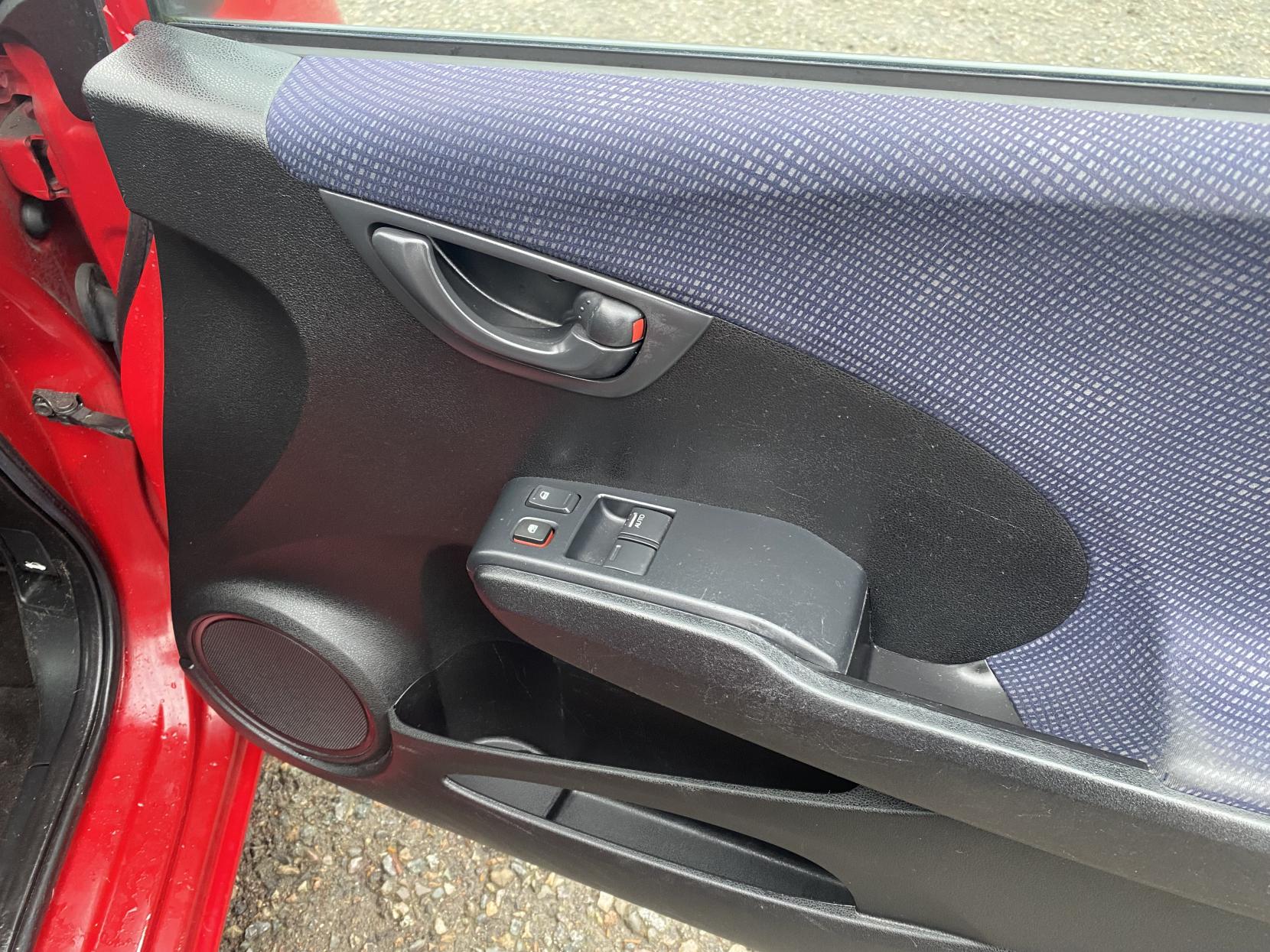 Honda Jazz 1.2 i-VTEC S Hatchback 5dr Petrol Manual Euro 5 (A/C) (90 ps)