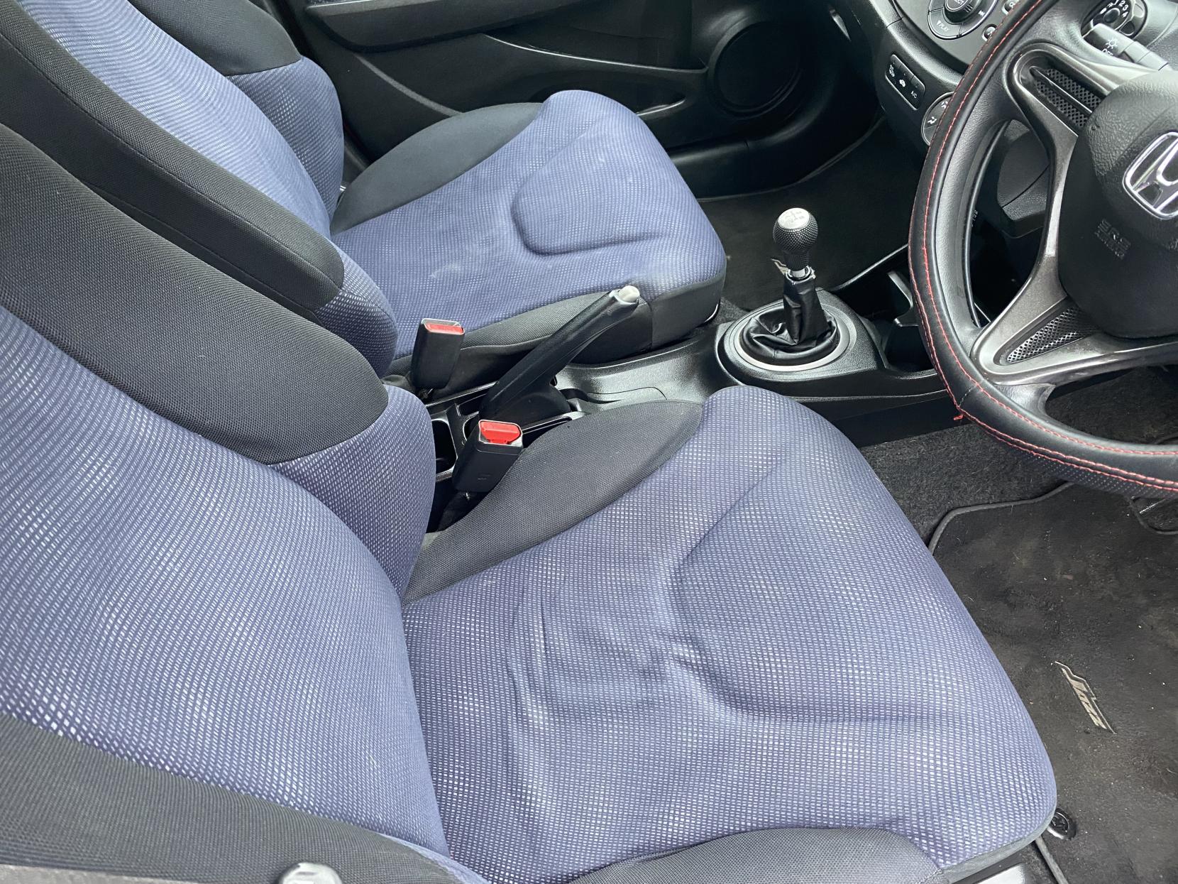 Honda Jazz 1.2 i-VTEC S Hatchback 5dr Petrol Manual Euro 5 (A/C) (90 ps)