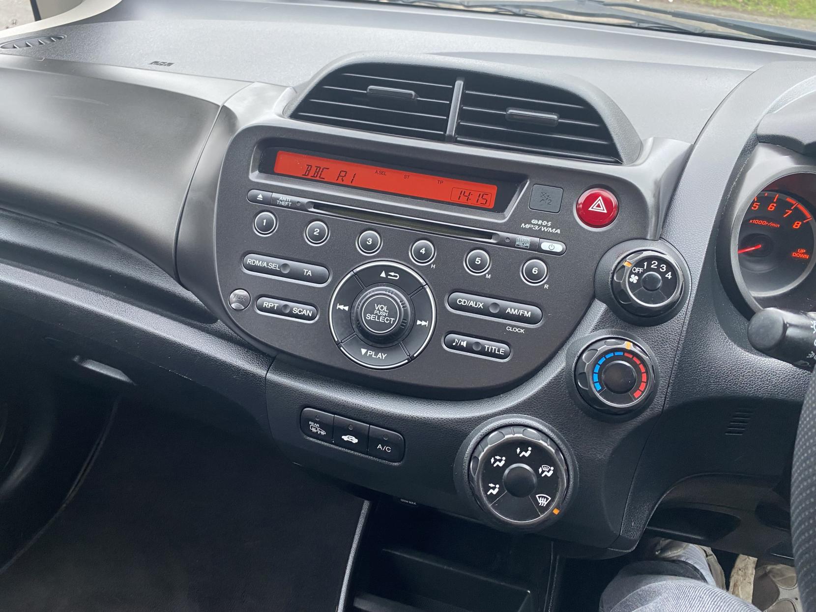 Honda Jazz 1.2 i-VTEC S Hatchback 5dr Petrol Manual Euro 5 (A/C) (90 ps)